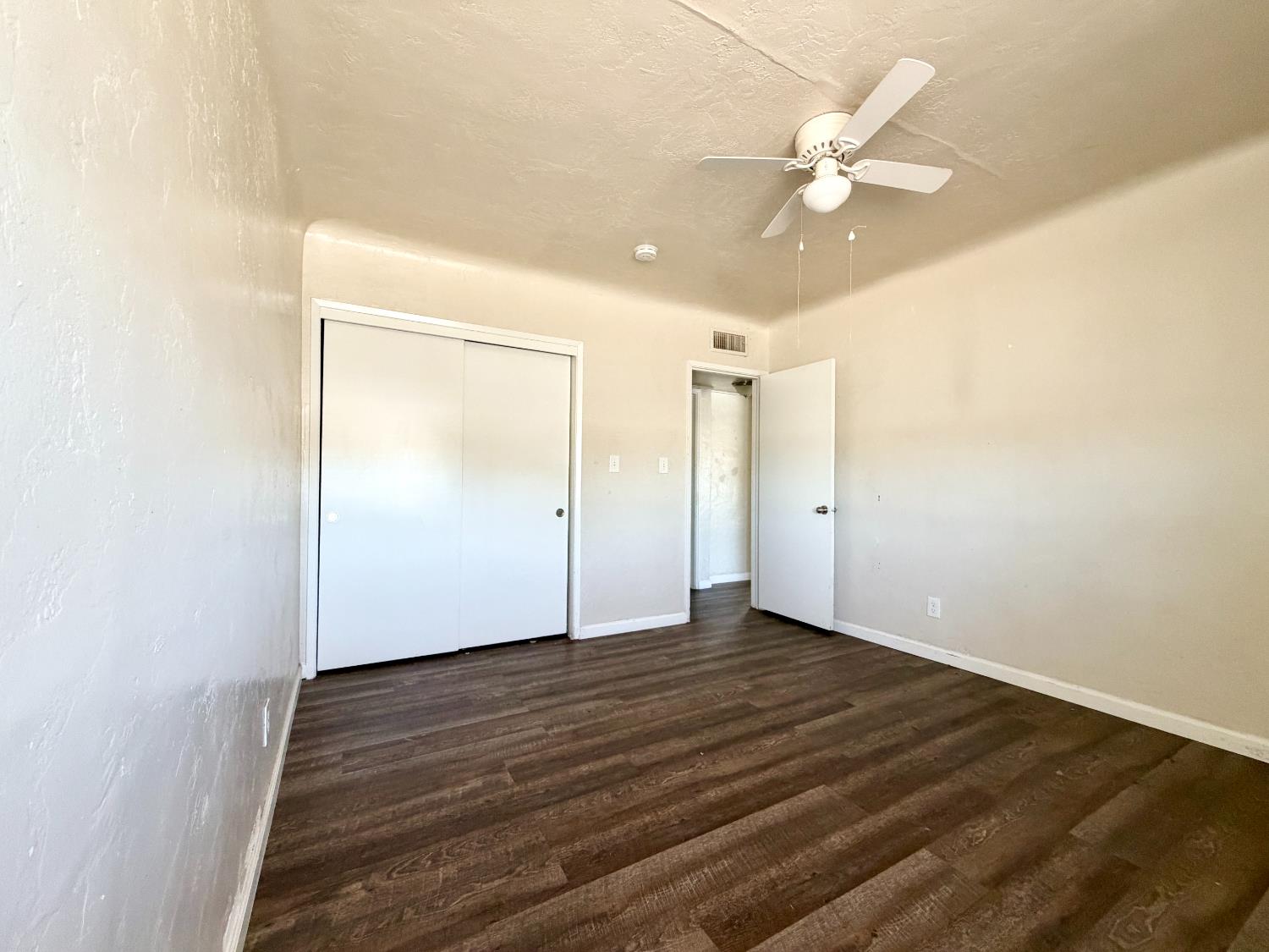 3911 E Mckinley Ave, Fresno, CA 93703
