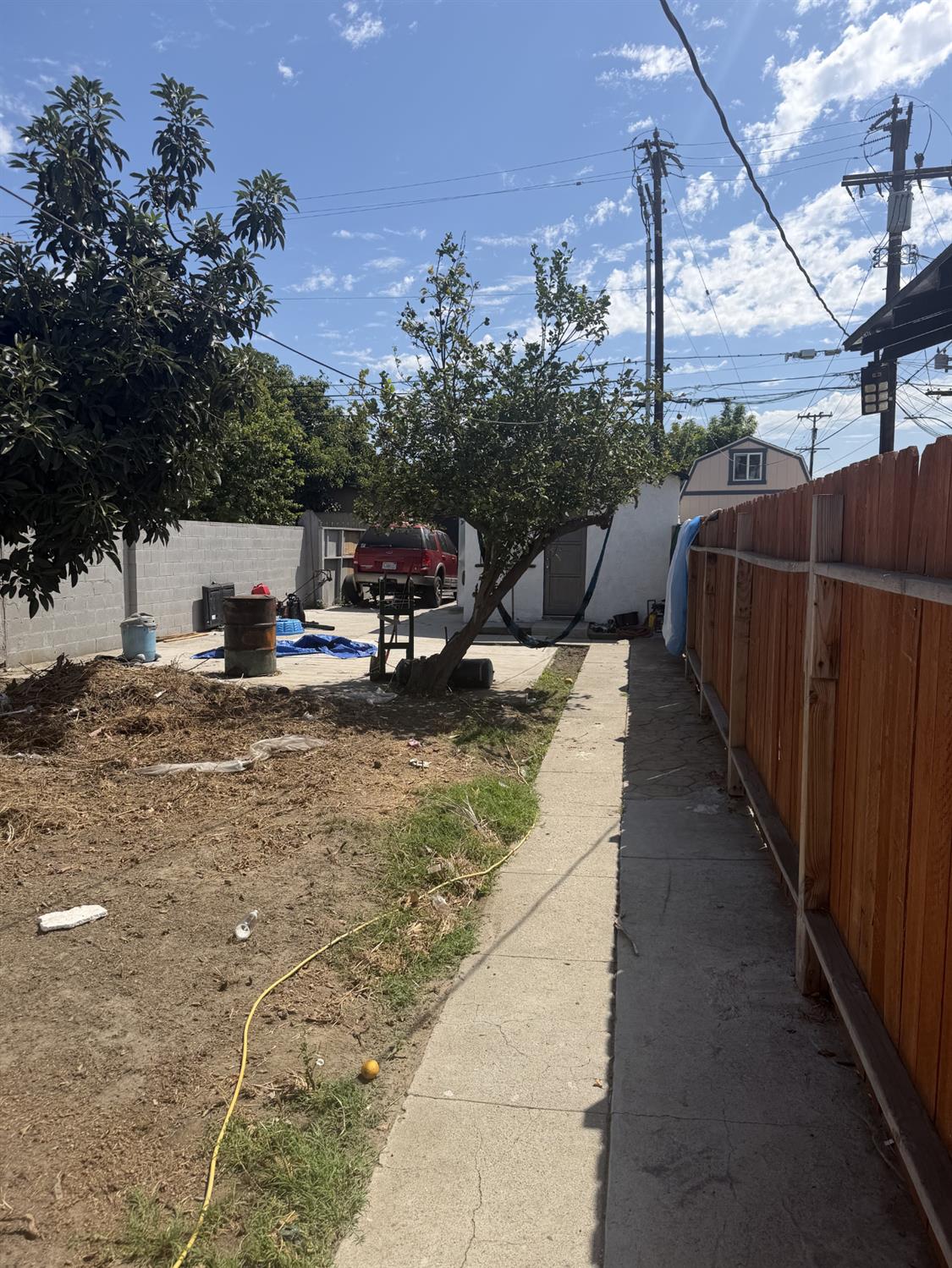7114 Miramonte Blvd, Los Angeles, CA 90001
