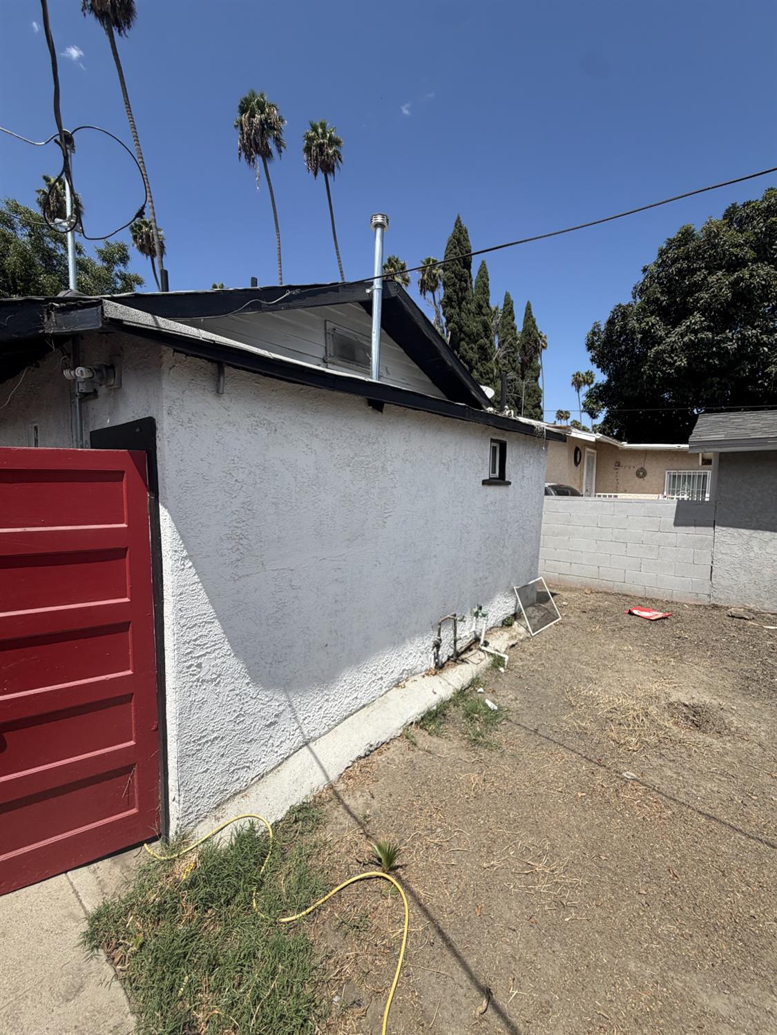 7114 Miramonte Blvd, Los Angeles, CA 90001