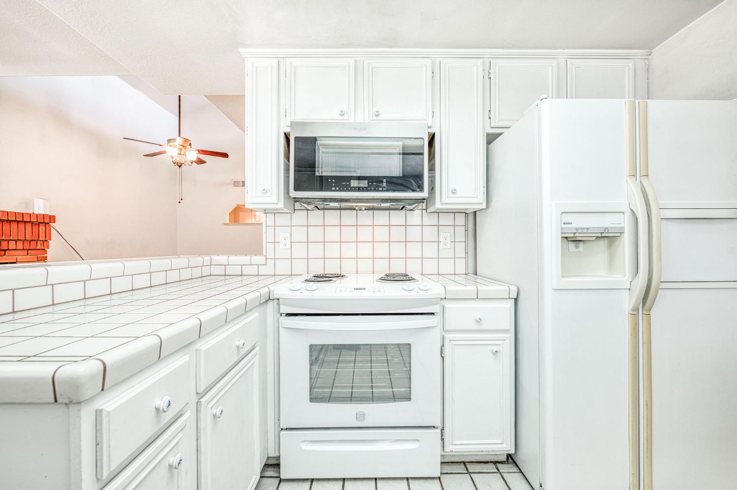 1276 E Bedford Ave, Fresno, CA 93720