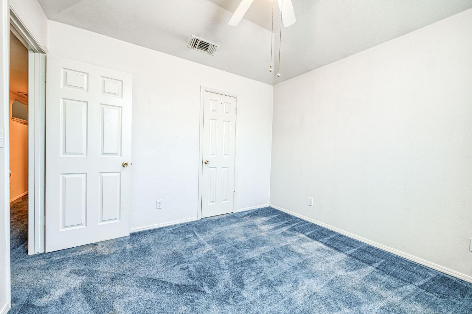 1276 E Bedford Ave, Fresno, CA 93720