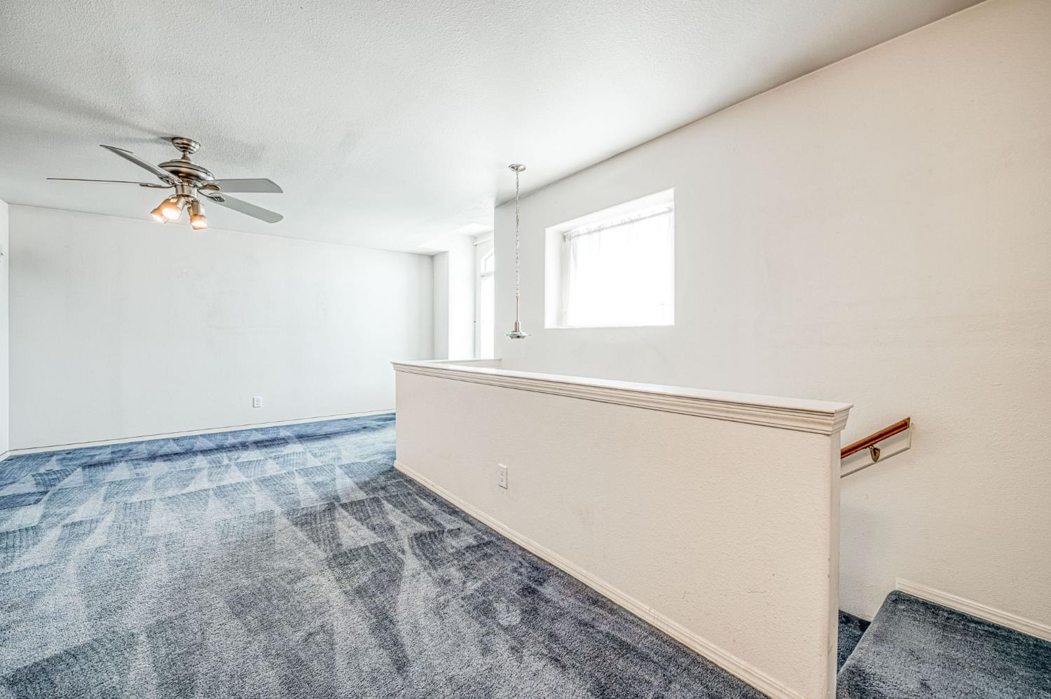 1276 E Bedford Ave, Fresno, CA 93720