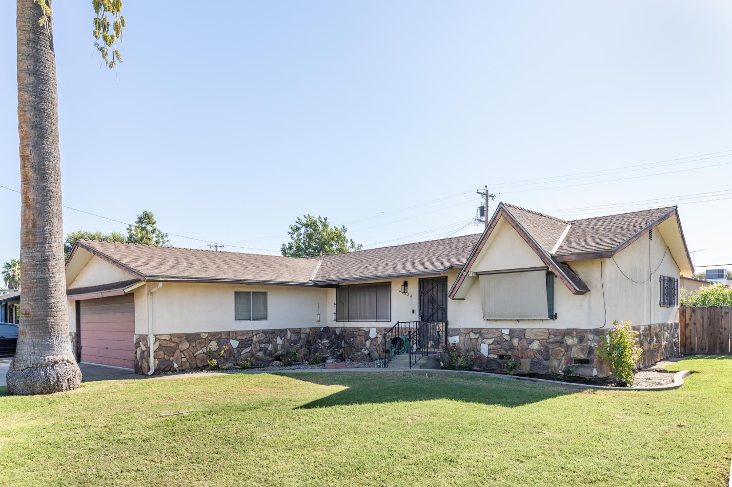 41428 David Rd, Orosi, CA 93647