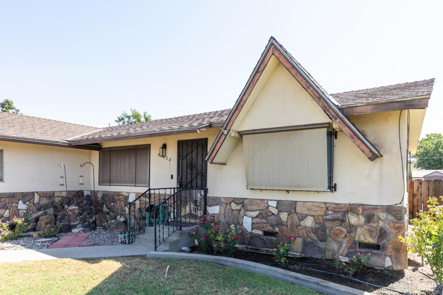 41428 David Rd, Orosi, CA 93647