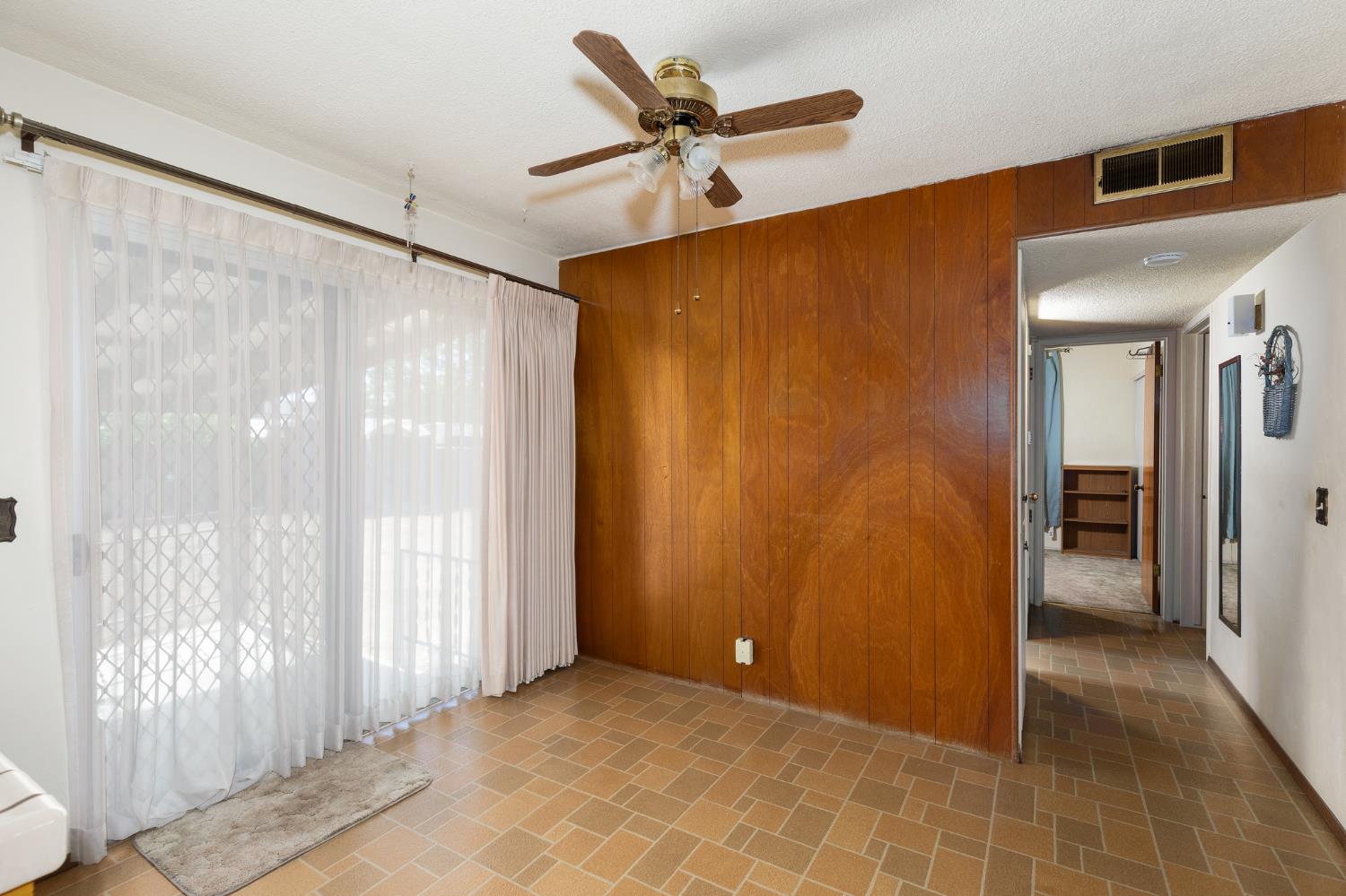 41428 David Rd, Orosi, CA 93647