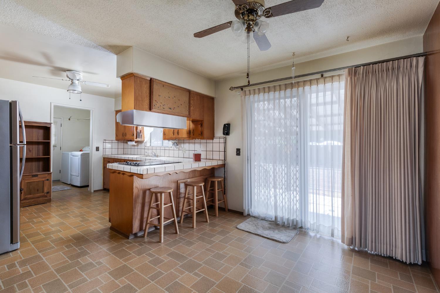 41428 David Rd, Orosi, CA 93647