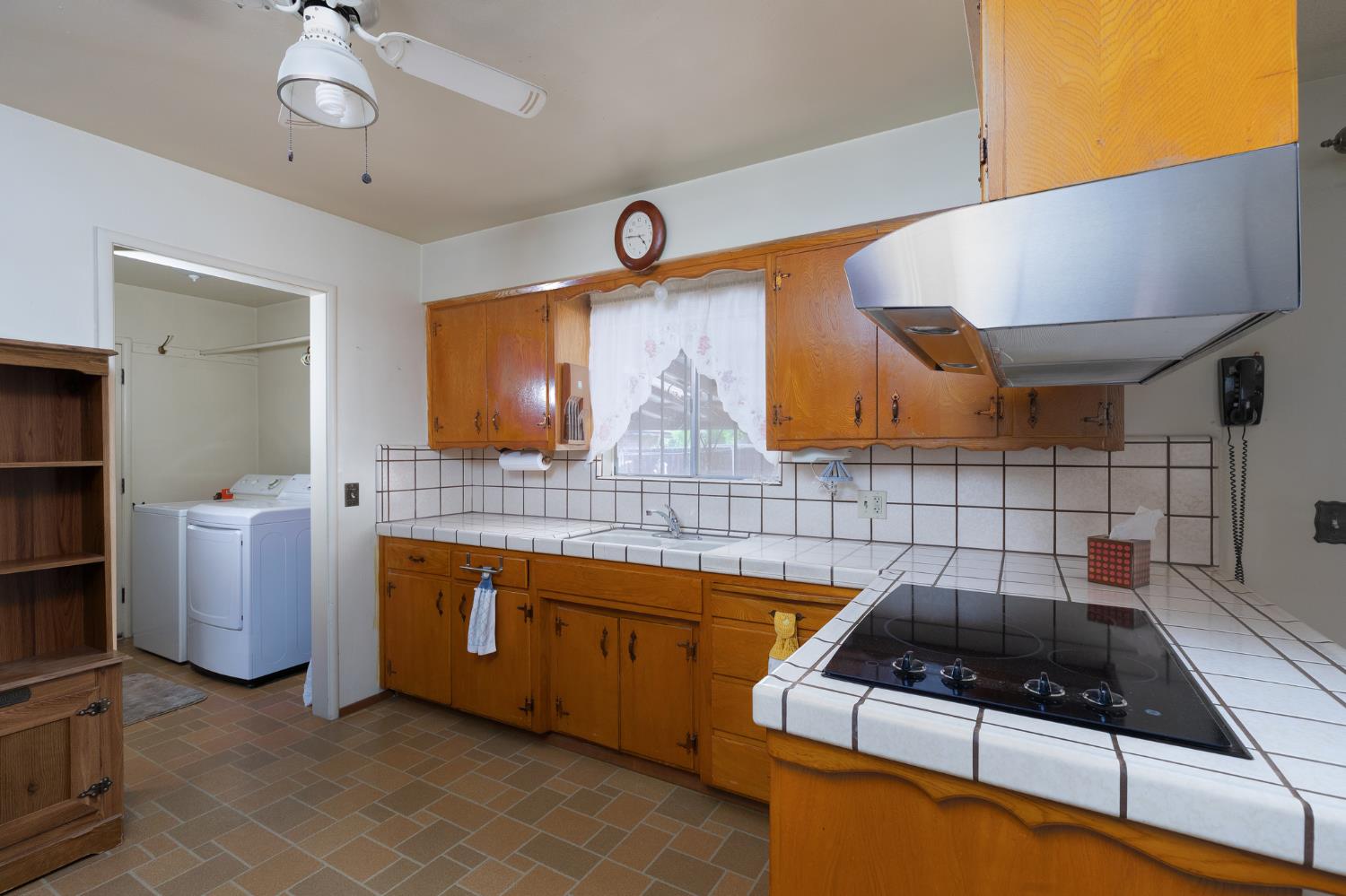 41428 David Rd, Orosi, CA 93647