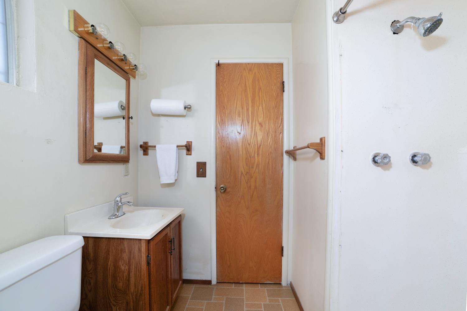 41428 David Rd, Orosi, CA 93647