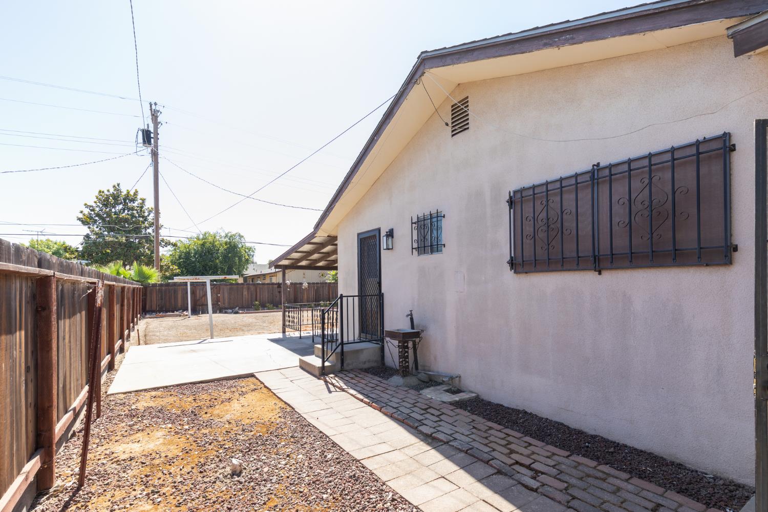 41428 David Rd, Orosi, CA 93647