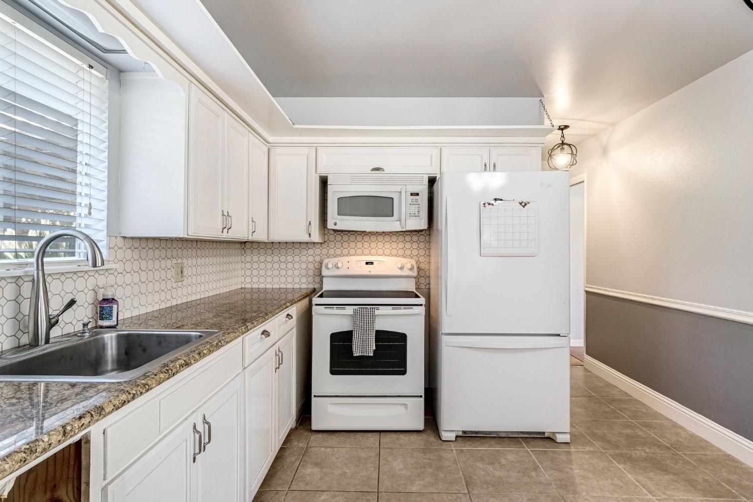 314 N 5Th St, Fowler, CA 93625
