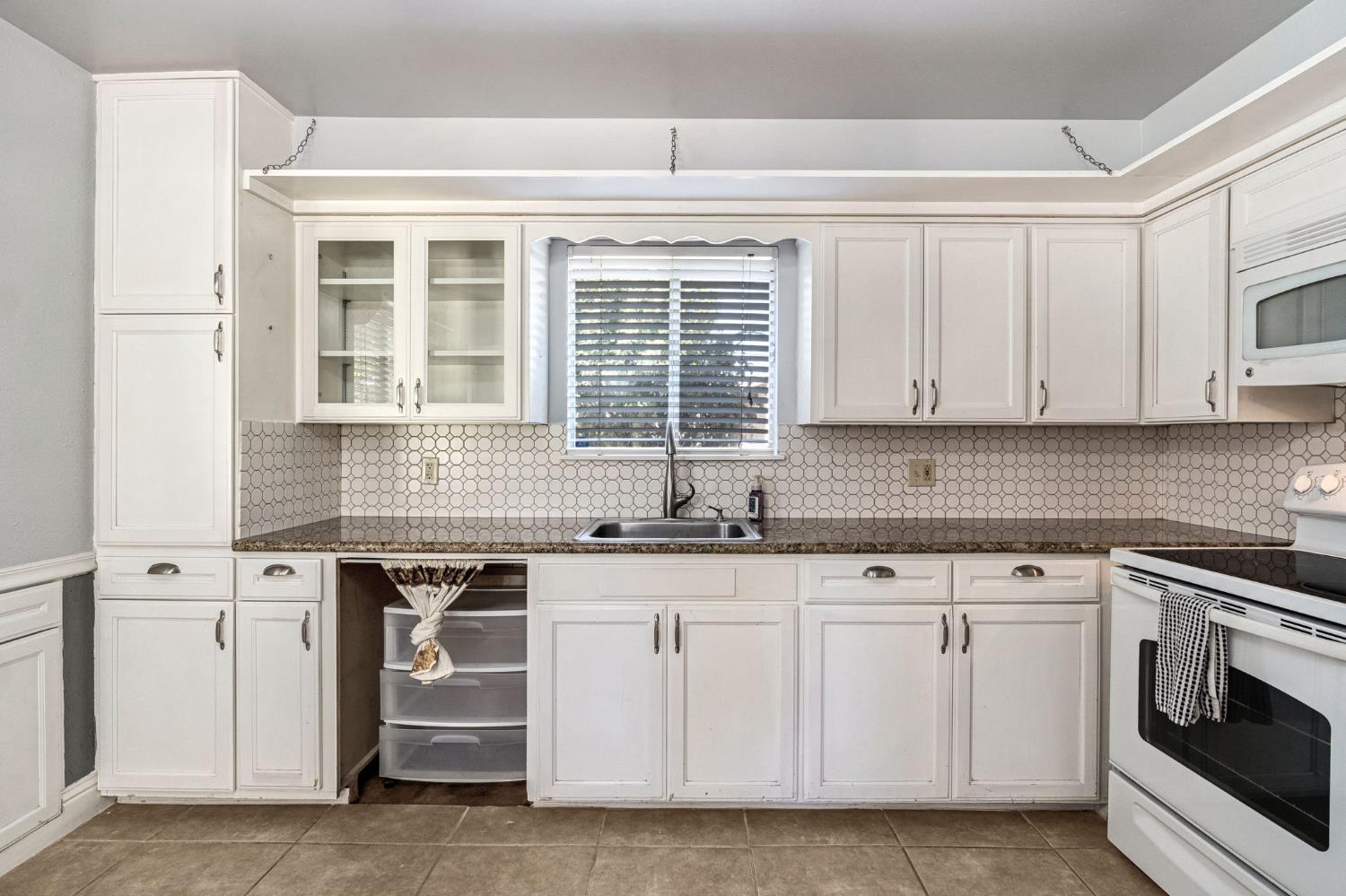 314 N 5Th St, Fowler, CA 93625