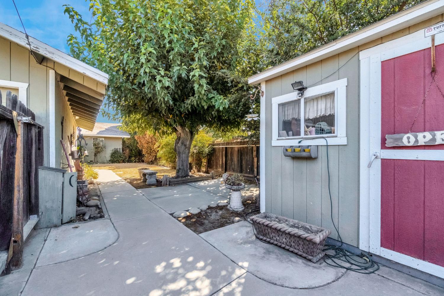 314 N 5Th St, Fowler, CA 93625