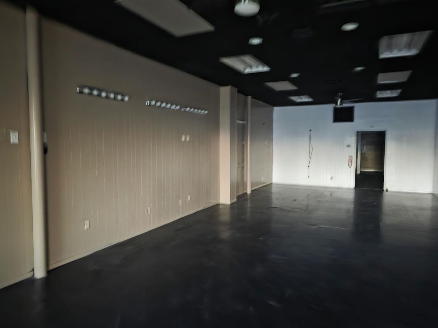 1808 E Front St, Selma, CA 93662