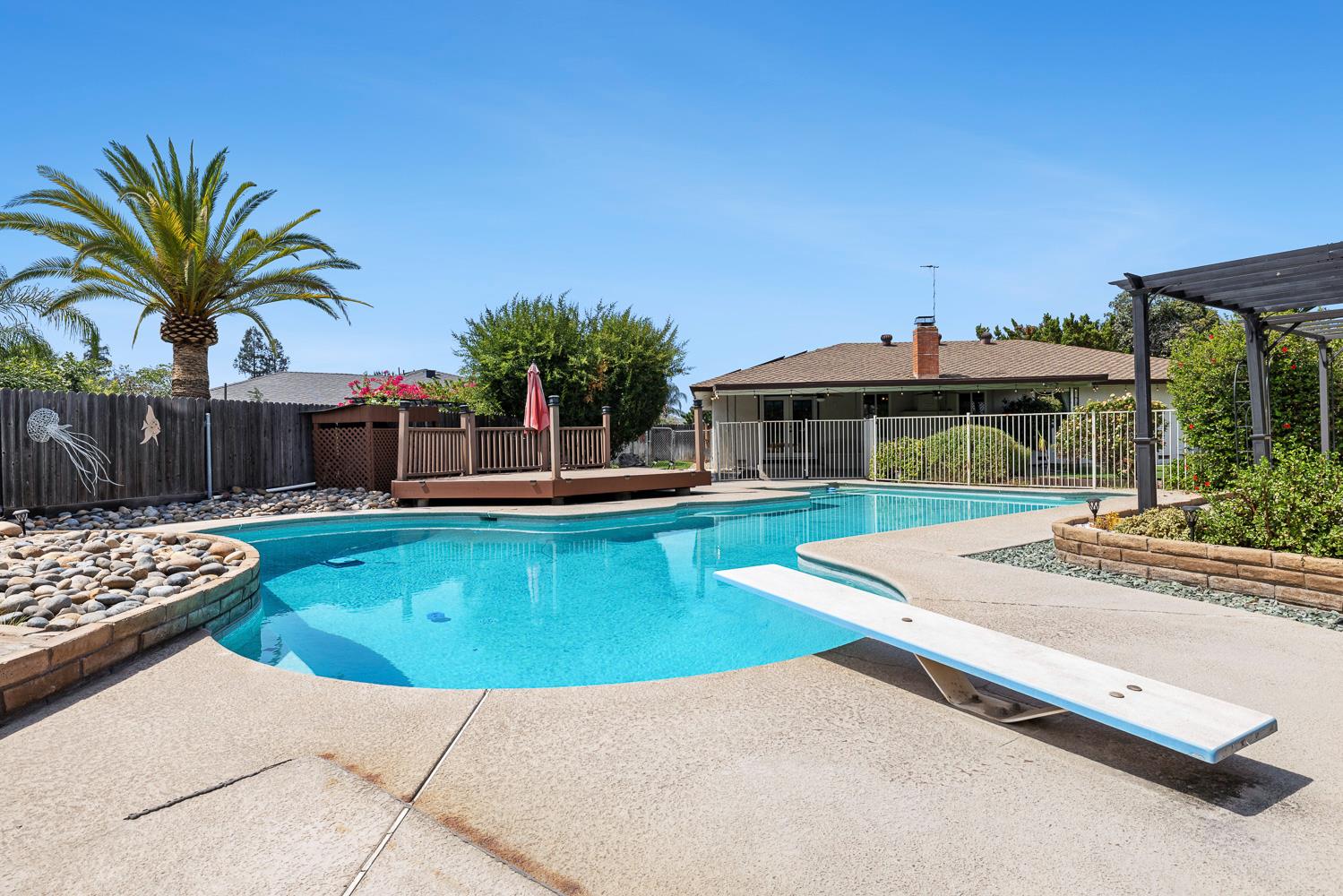 750 E Fremont Ave, Fresno, CA 93710
