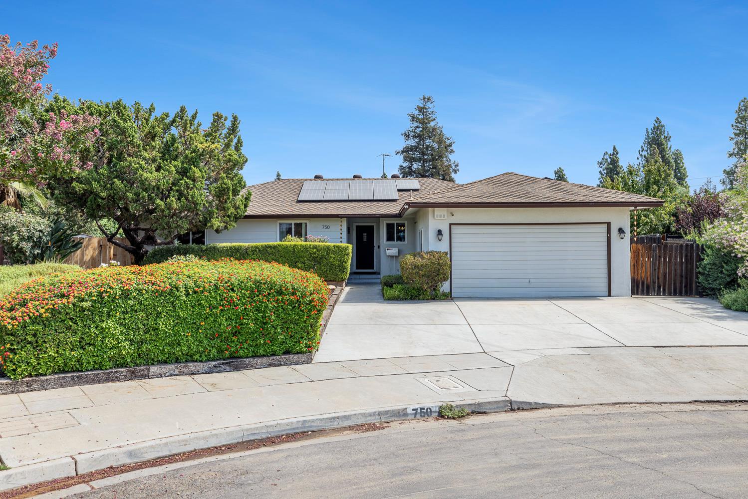 750 E Fremont Ave, Fresno, CA 93710