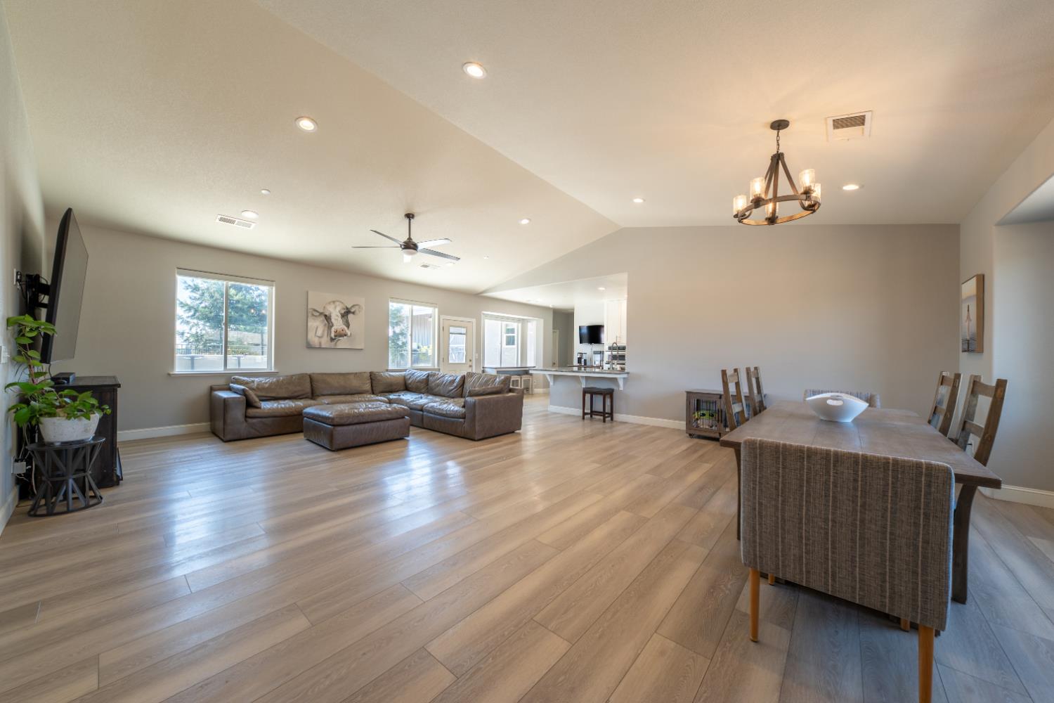 26244 Avenue 18 1/4, Madera, CA 93638