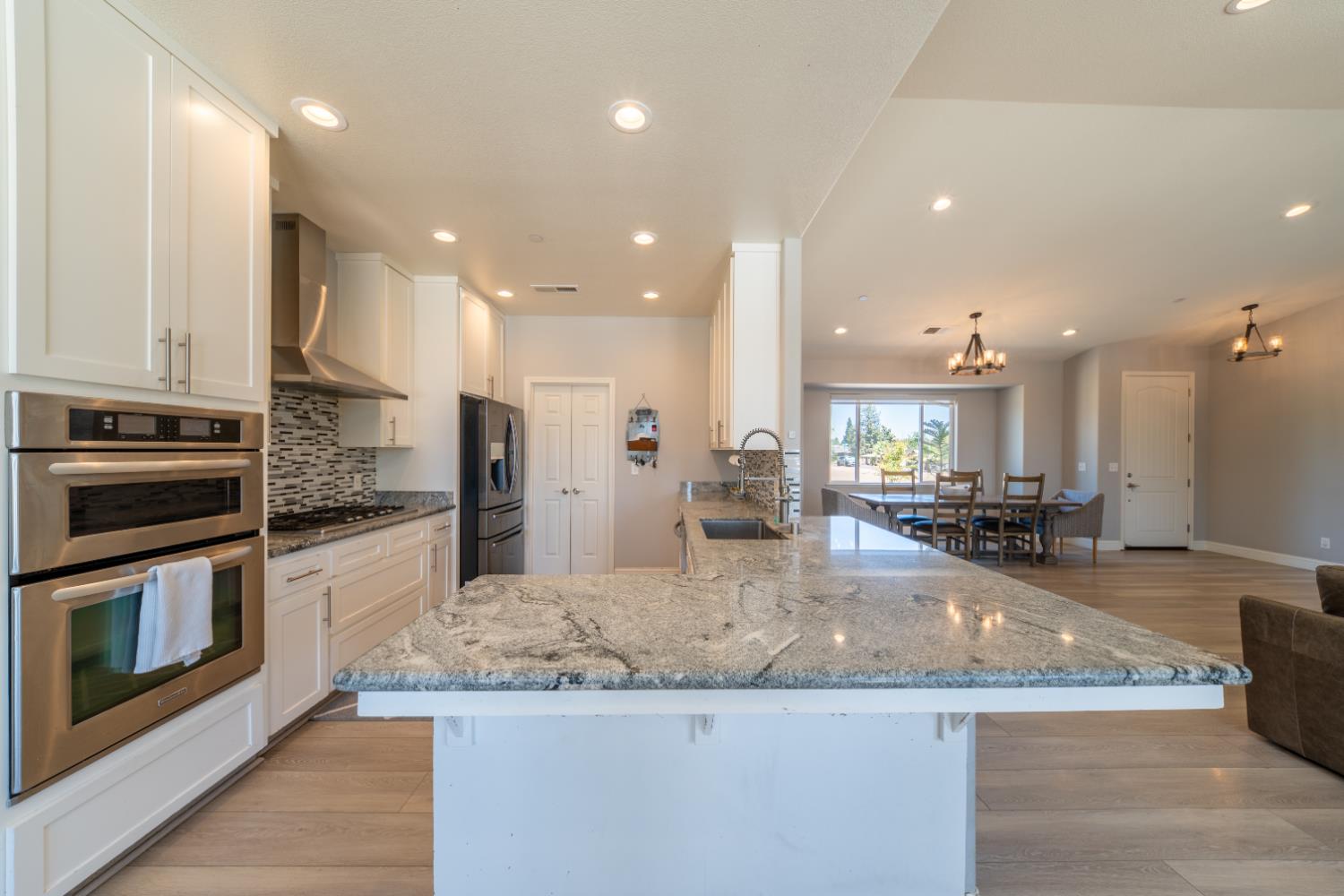 26244 Avenue 18 1/4, Madera, CA 93638