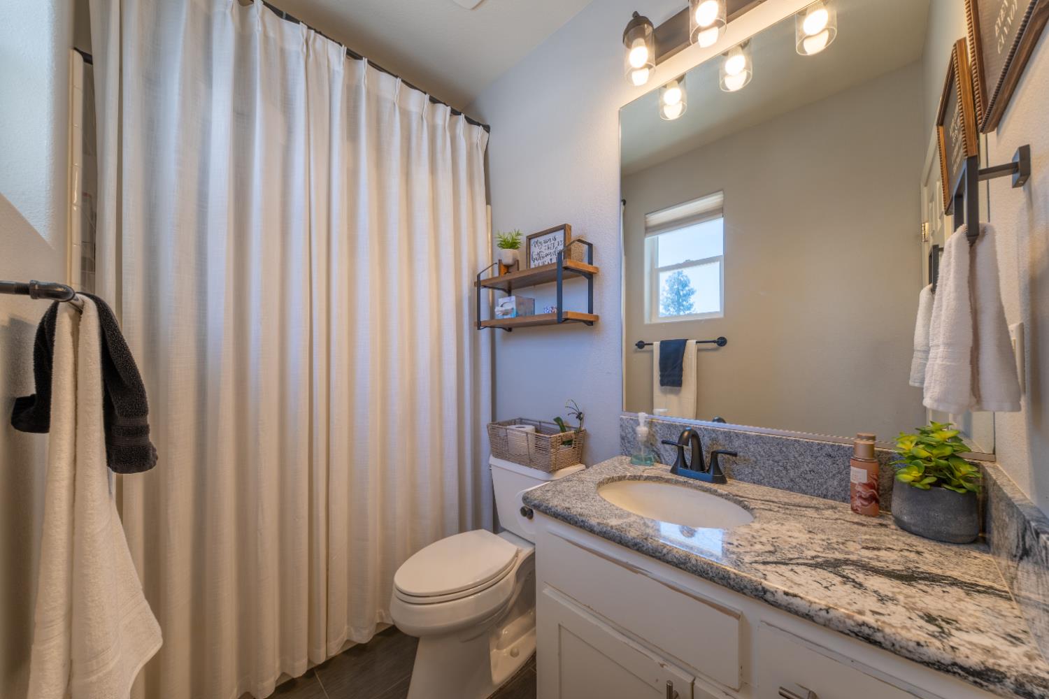 26244 Avenue 18 1/4, Madera, CA 93638