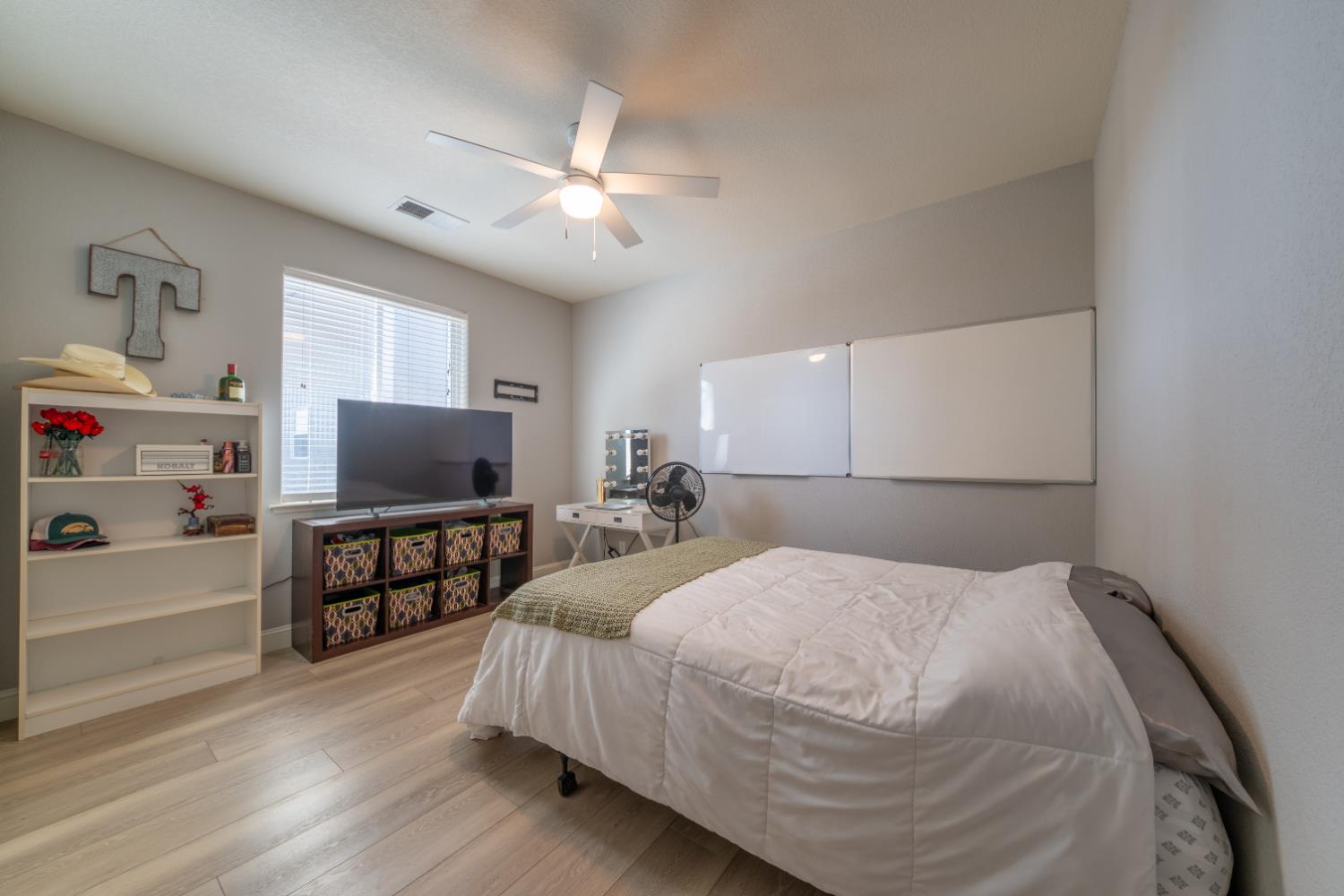26244 Avenue 18 1/4, Madera, CA 93638