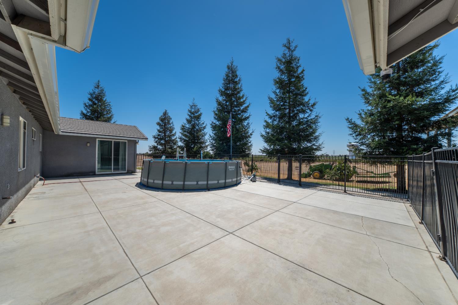 26244 Avenue 18 1/4, Madera, CA 93638