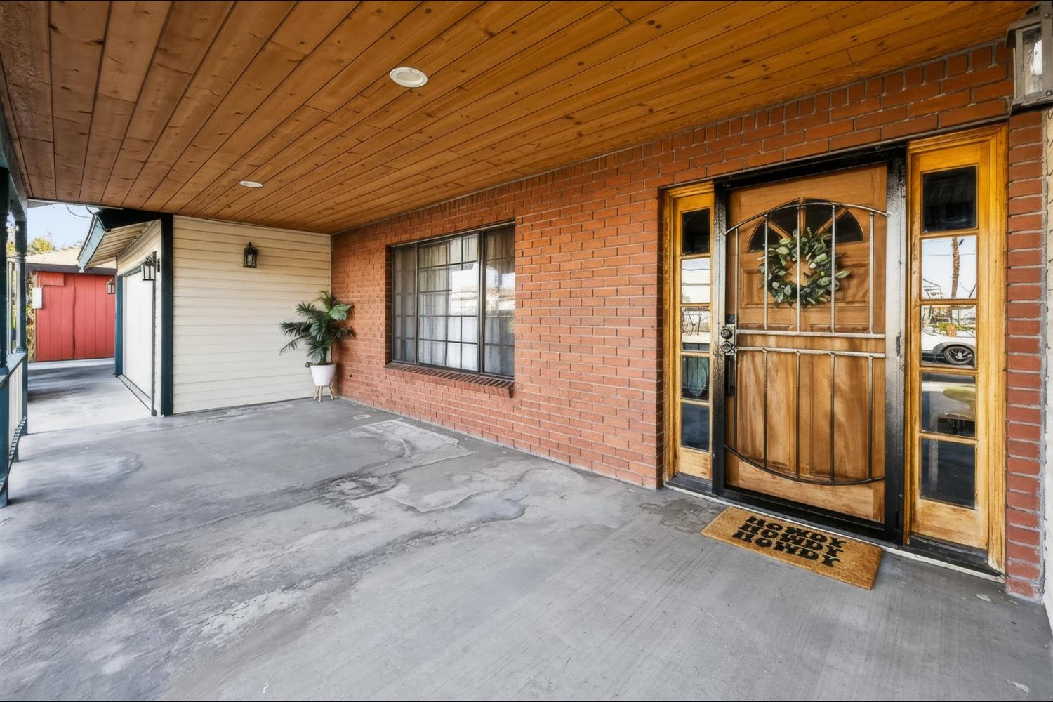 1307 S Arkle St, Visalia, CA 93722