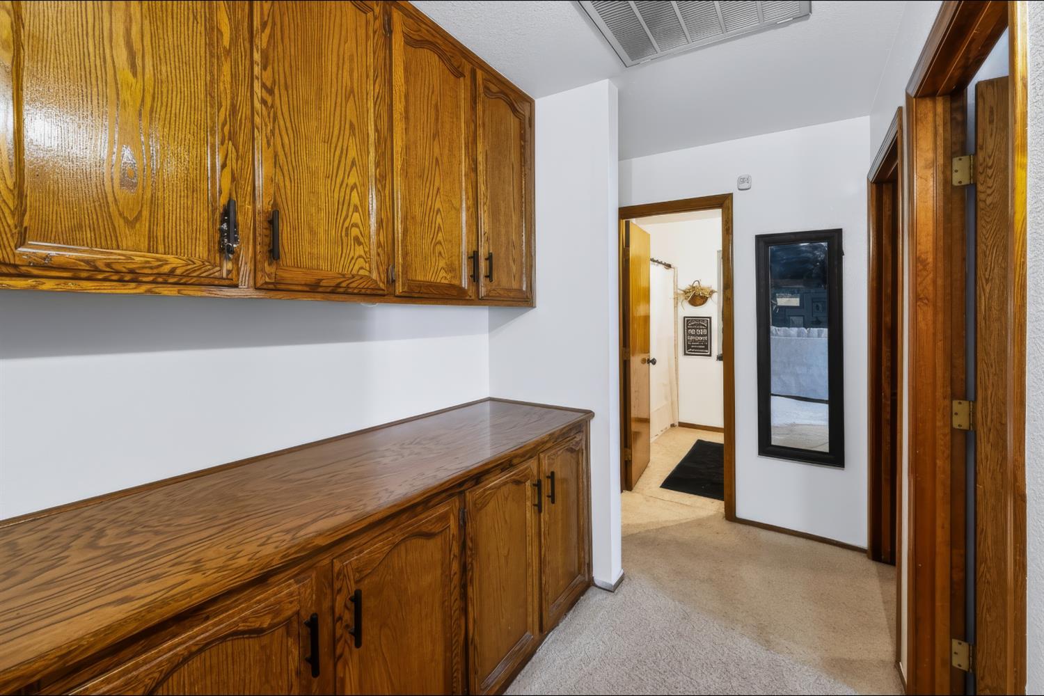 1307 S Arkle St, Visalia, CA 93722