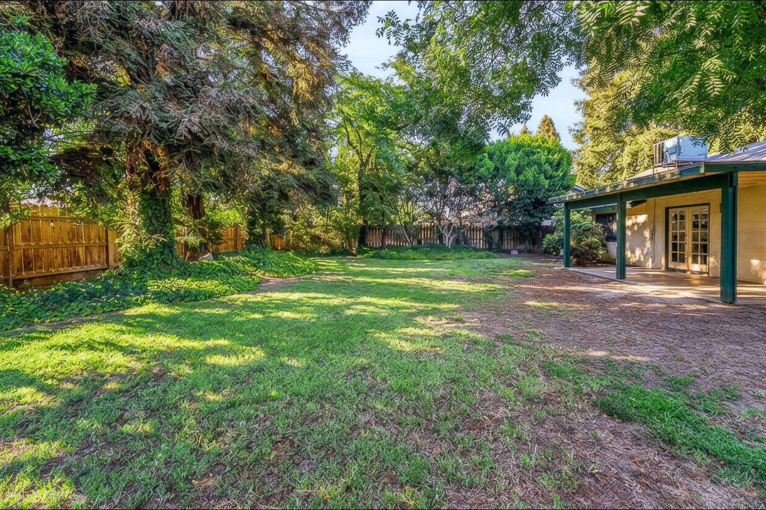 1307 S Arkle St, Visalia, CA 93722