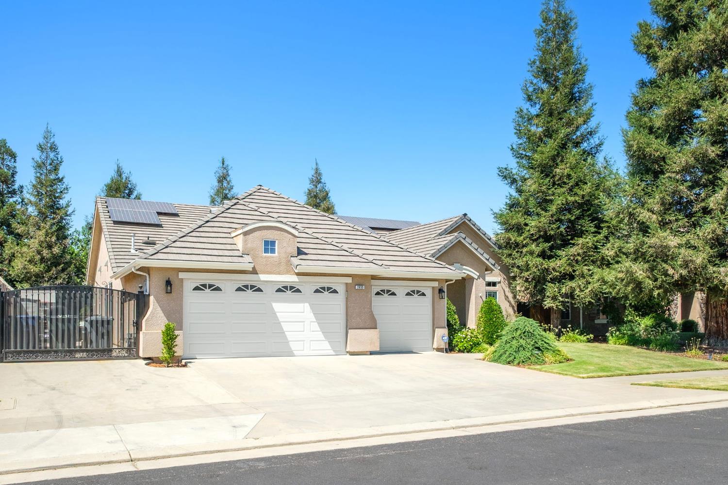 2655 Mesa Ave, Clovis, CA 93611