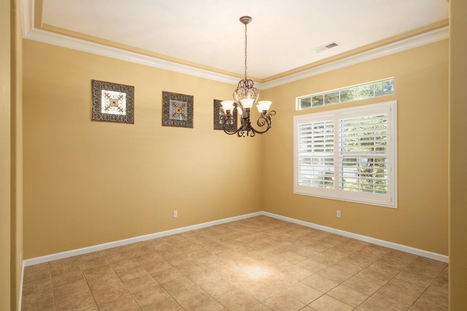 2655 Mesa Ave, Clovis, CA 93611