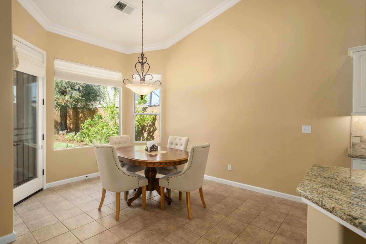 2655 Mesa Ave, Clovis, CA 93611