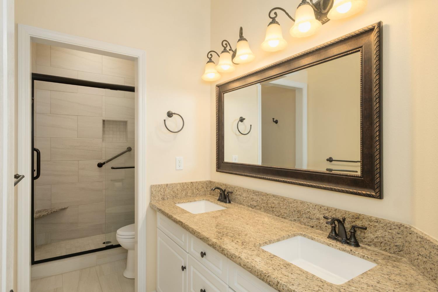 2655 Mesa Ave, Clovis, CA 93611