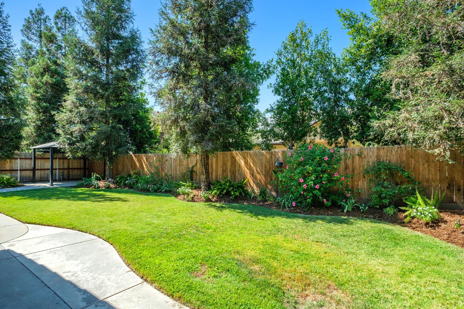 2655 Mesa Ave, Clovis, CA 93611