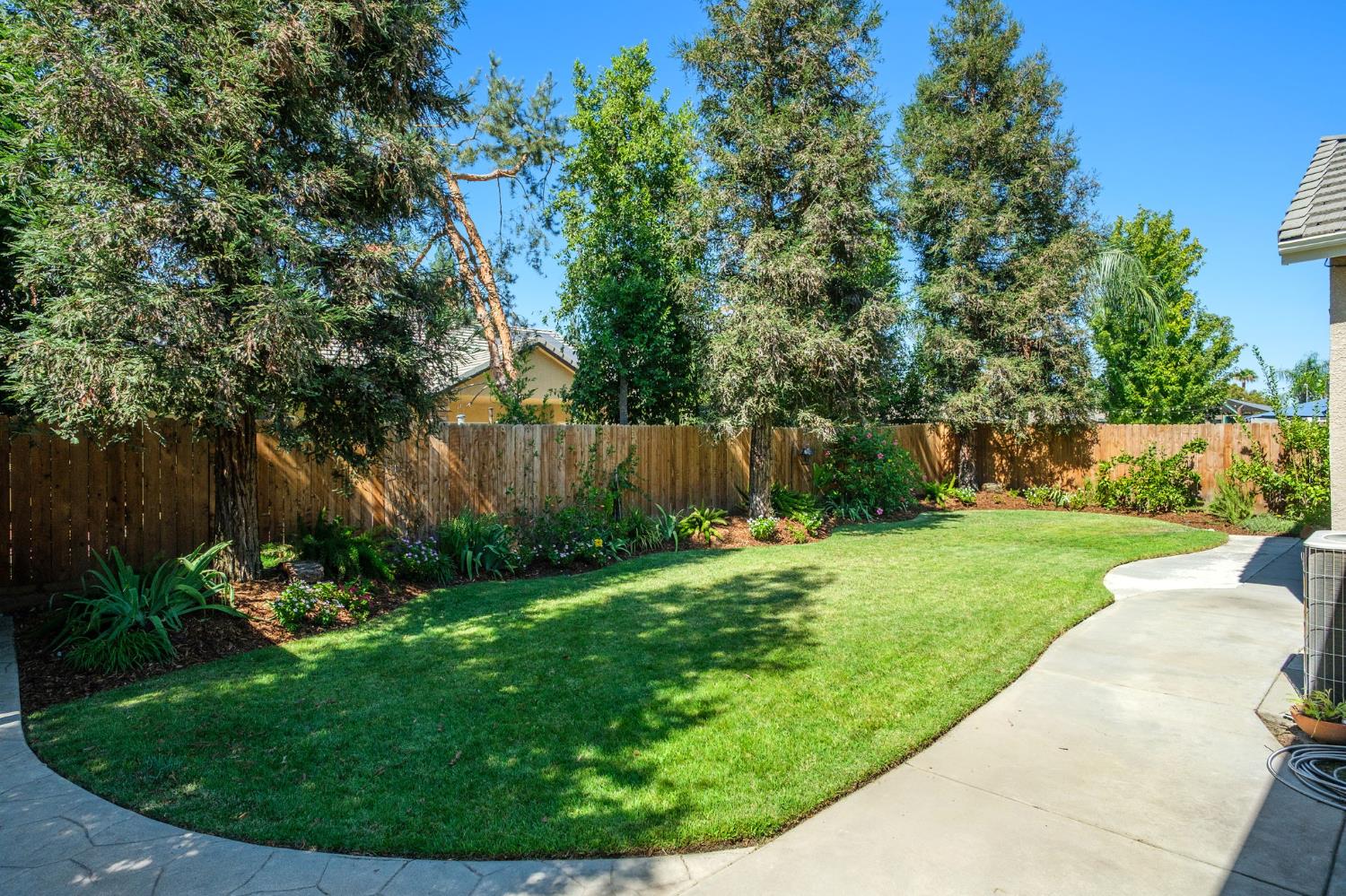 2655 Mesa Ave, Clovis, CA 93611