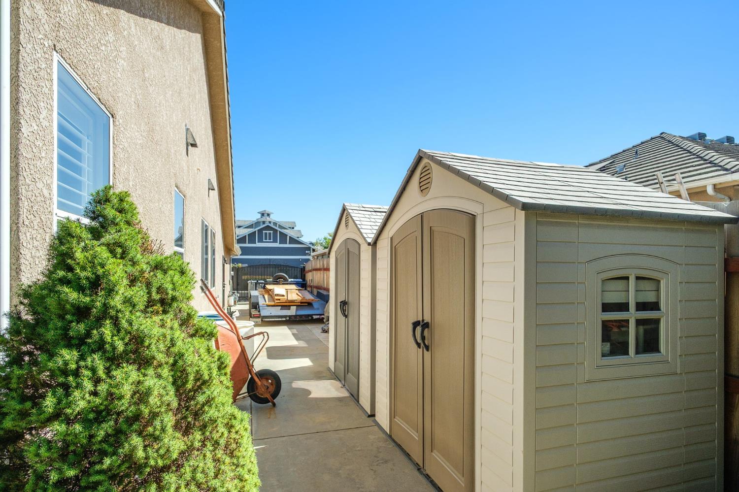 2655 Mesa Ave, Clovis, CA 93611