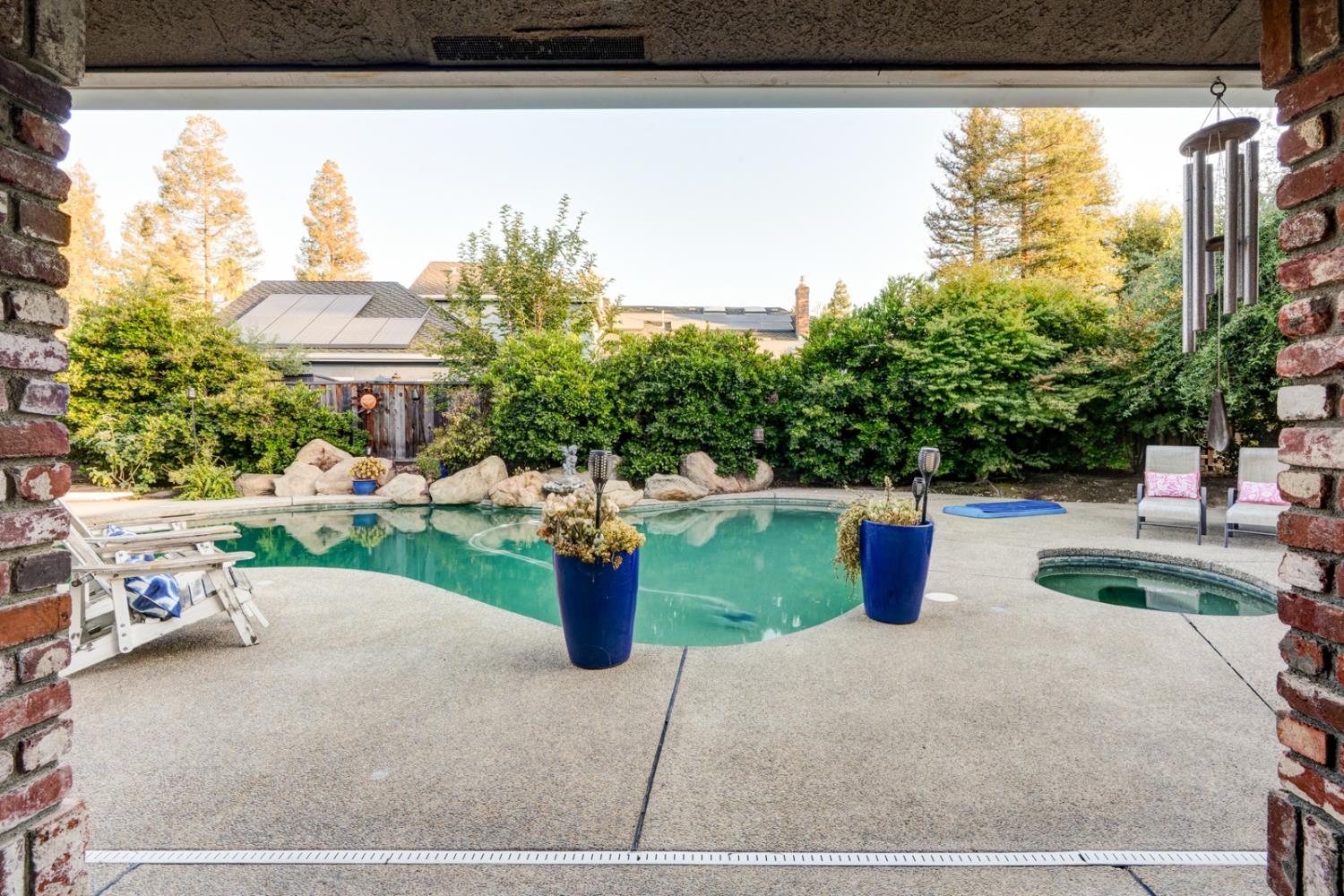 859 E Partridge Ln, Fresno, CA 93730