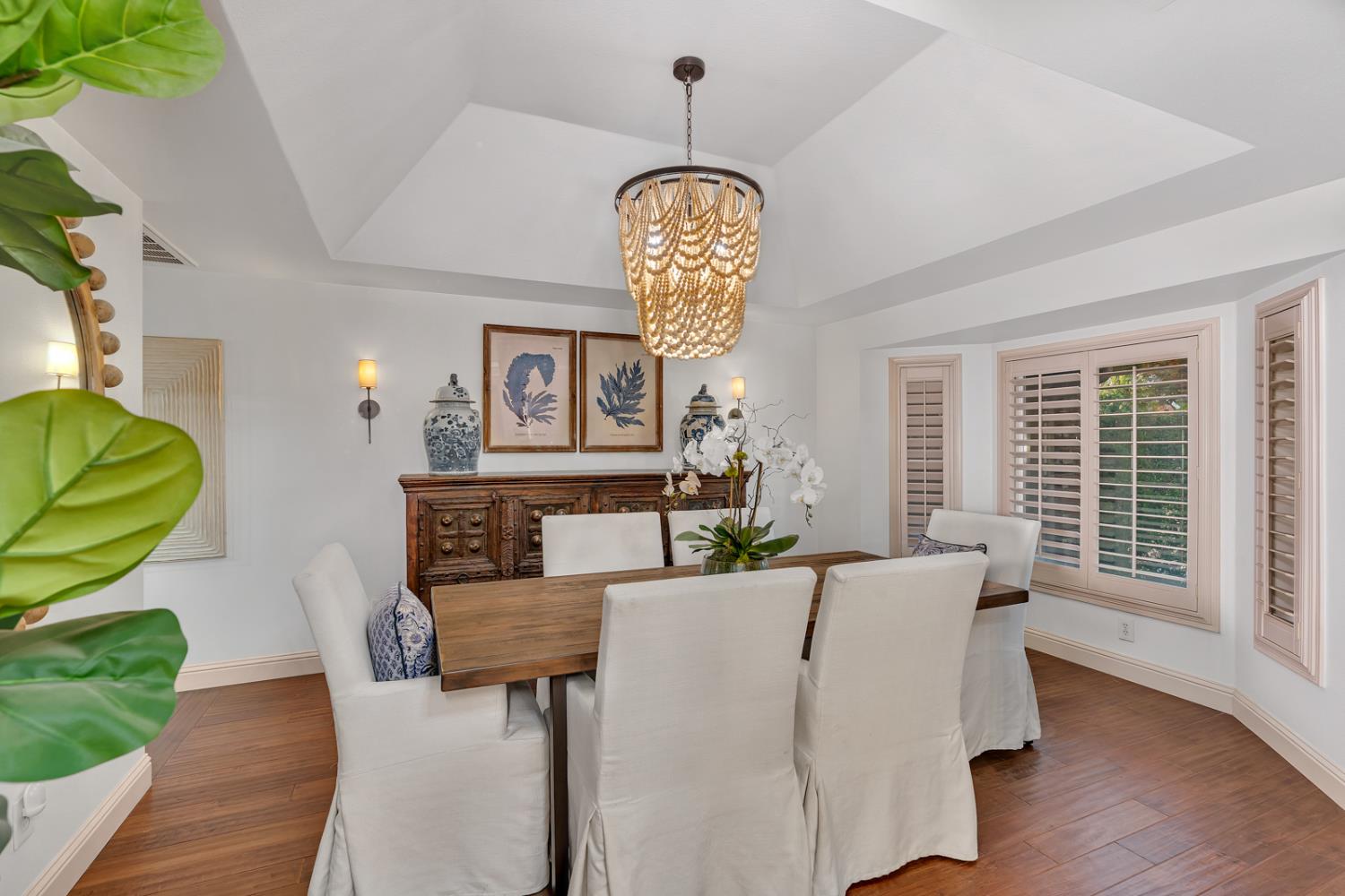 859 E Partridge Ln, Fresno, CA 93730