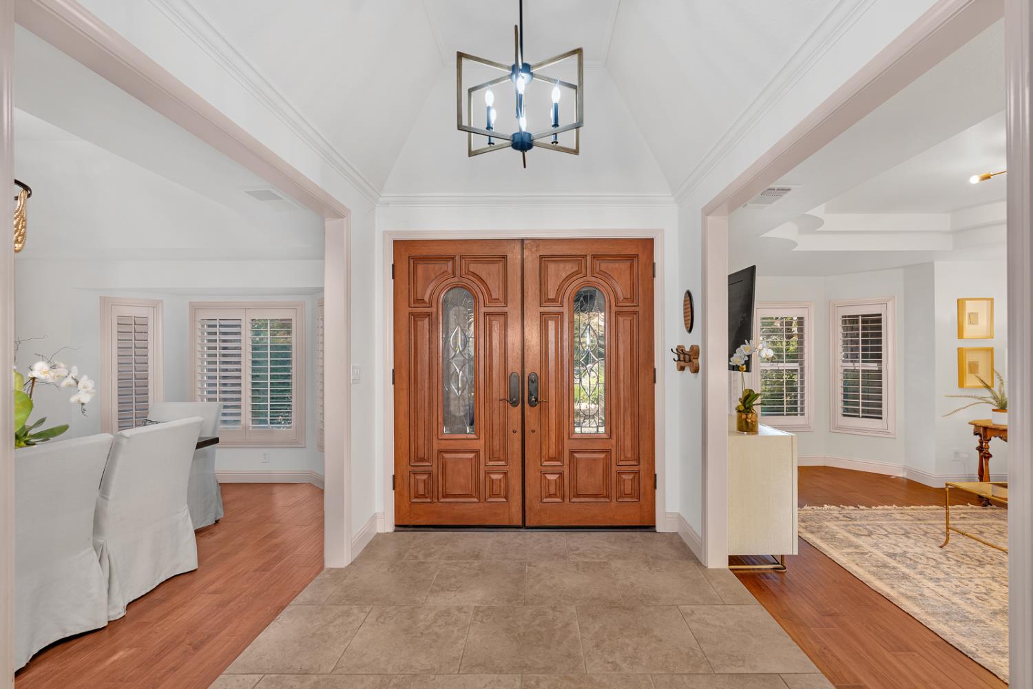 859 E Partridge Ln, Fresno, CA 93730