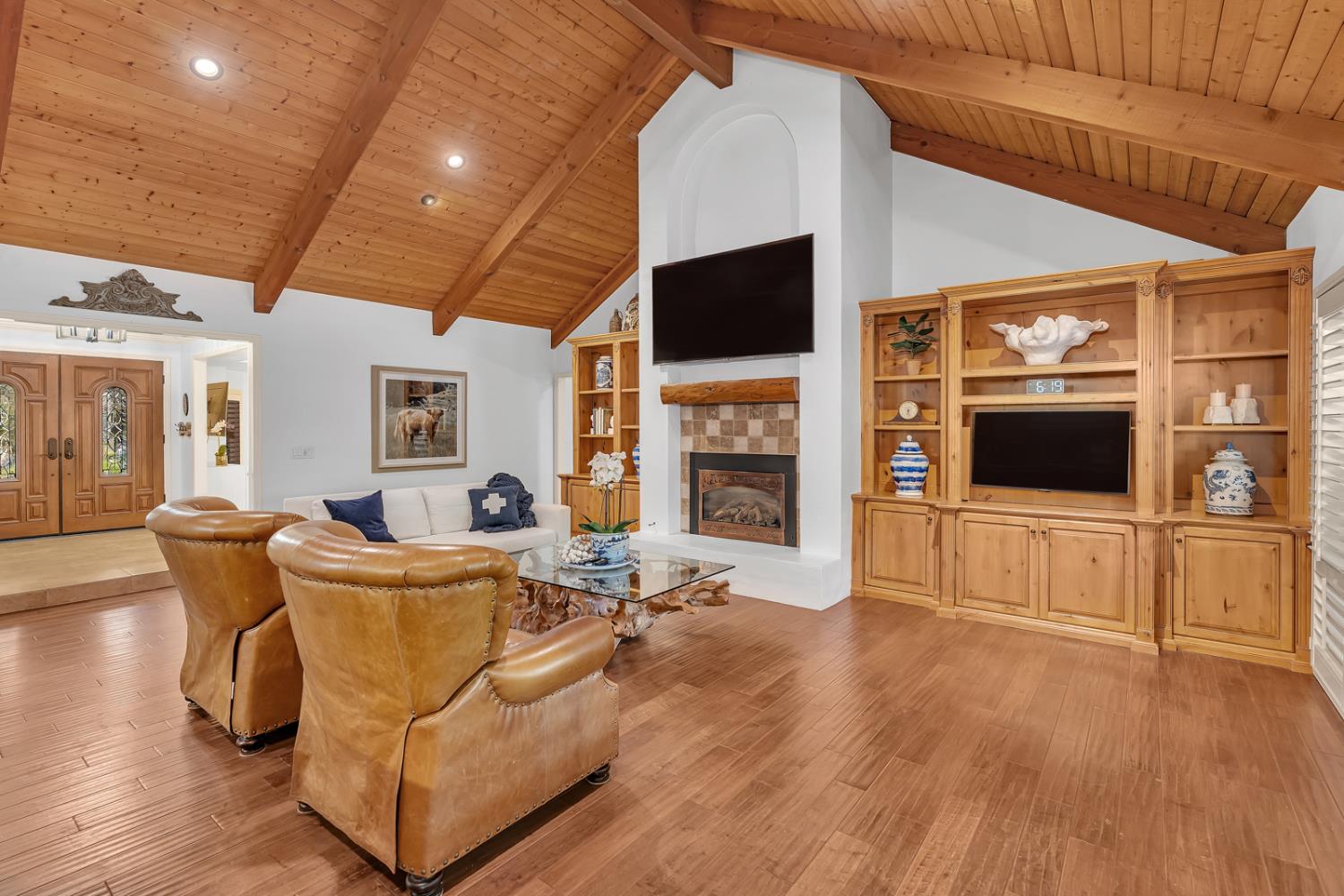859 E Partridge Ln, Fresno, CA 93730