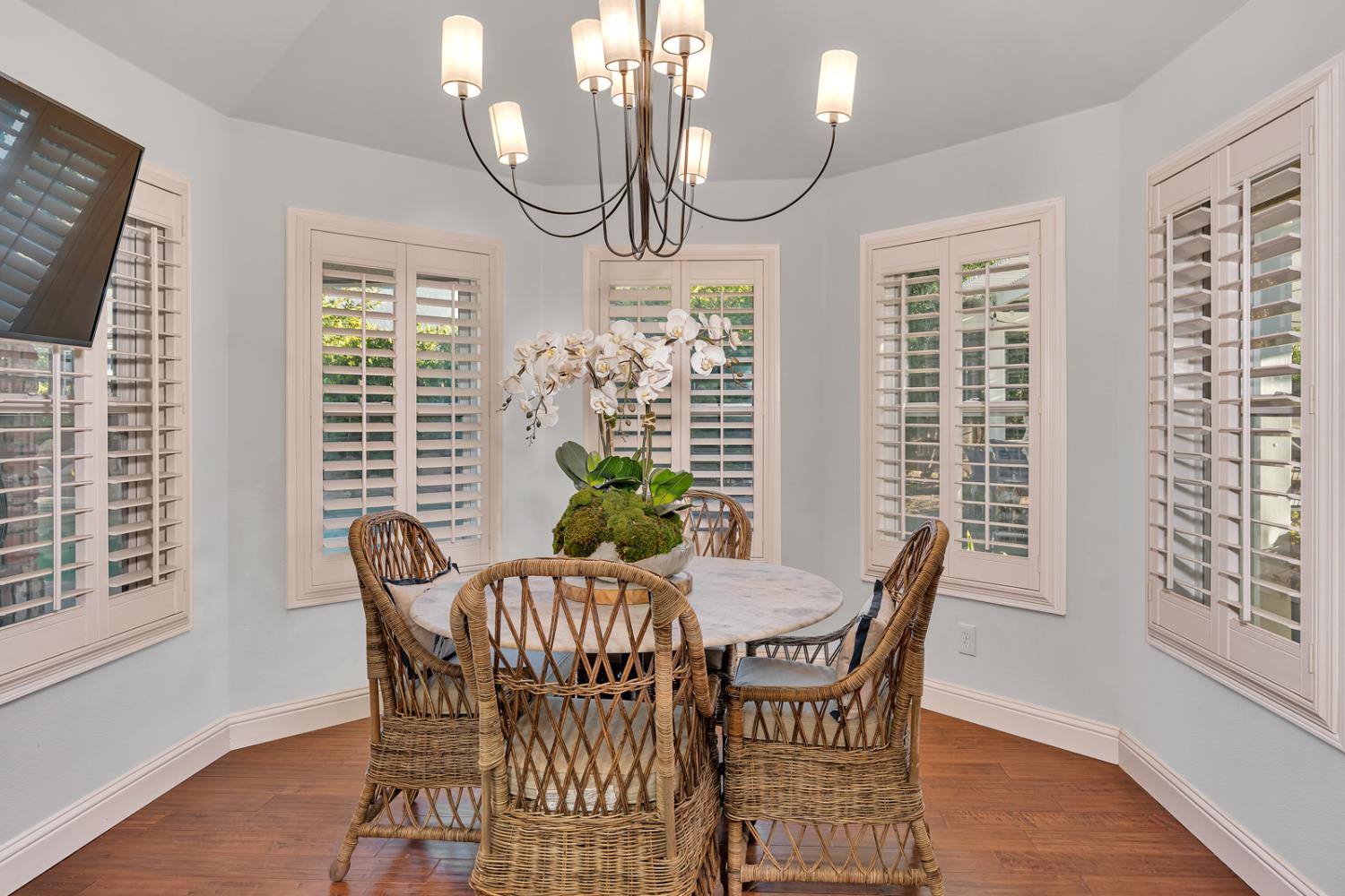 859 E Partridge Ln, Fresno, CA 93730