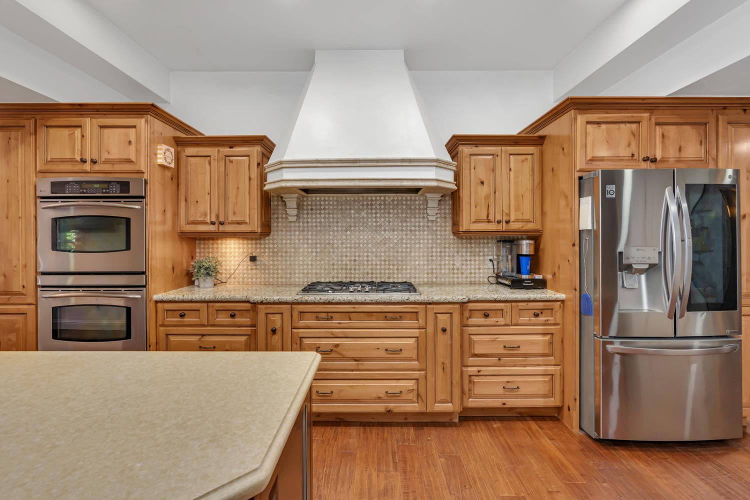 859 E Partridge Ln, Fresno, CA 93730