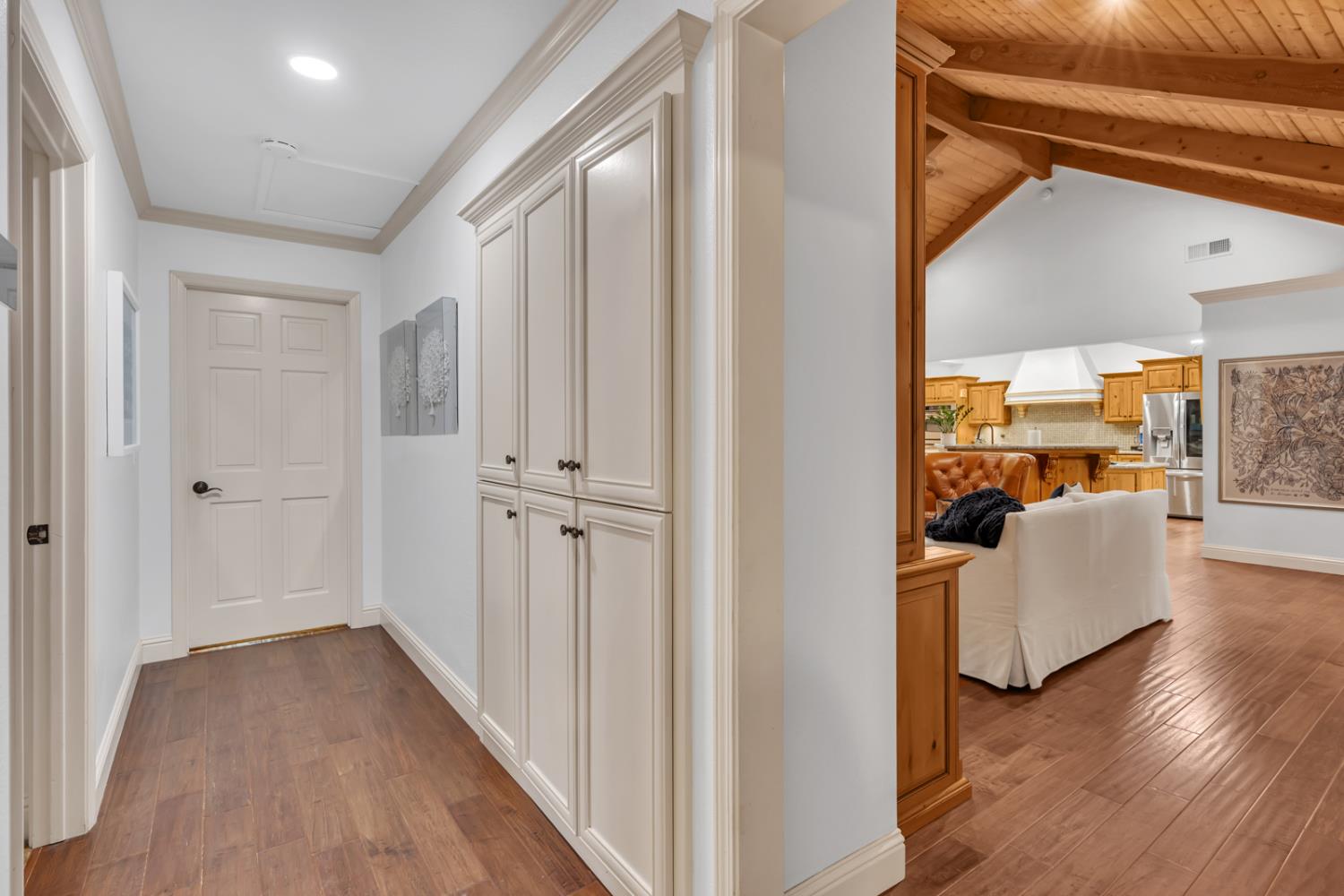 859 E Partridge Ln, Fresno, CA 93730