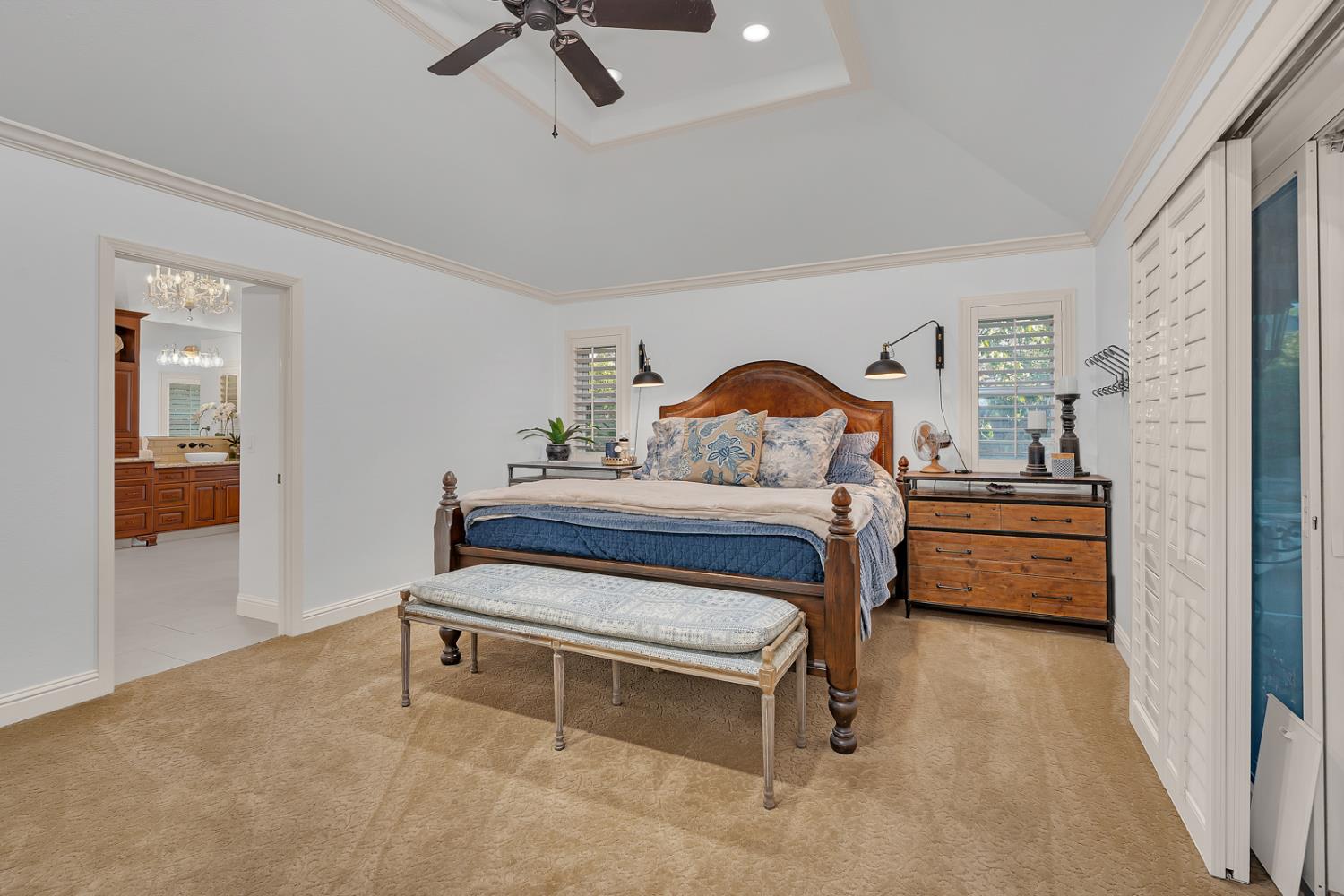 859 E Partridge Ln, Fresno, CA 93730