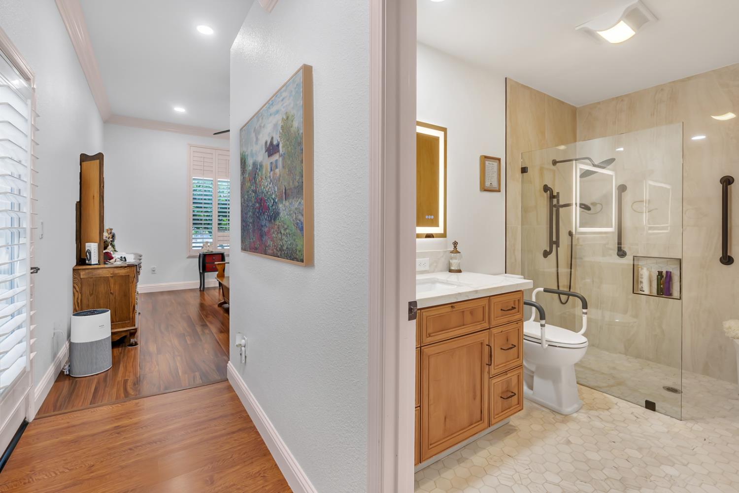 859 E Partridge Ln, Fresno, CA 93730