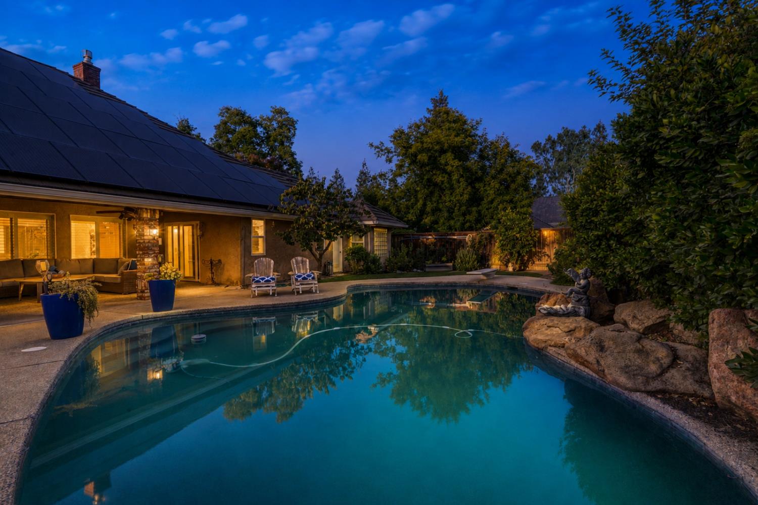 859 E Partridge Ln, Fresno, CA 93730