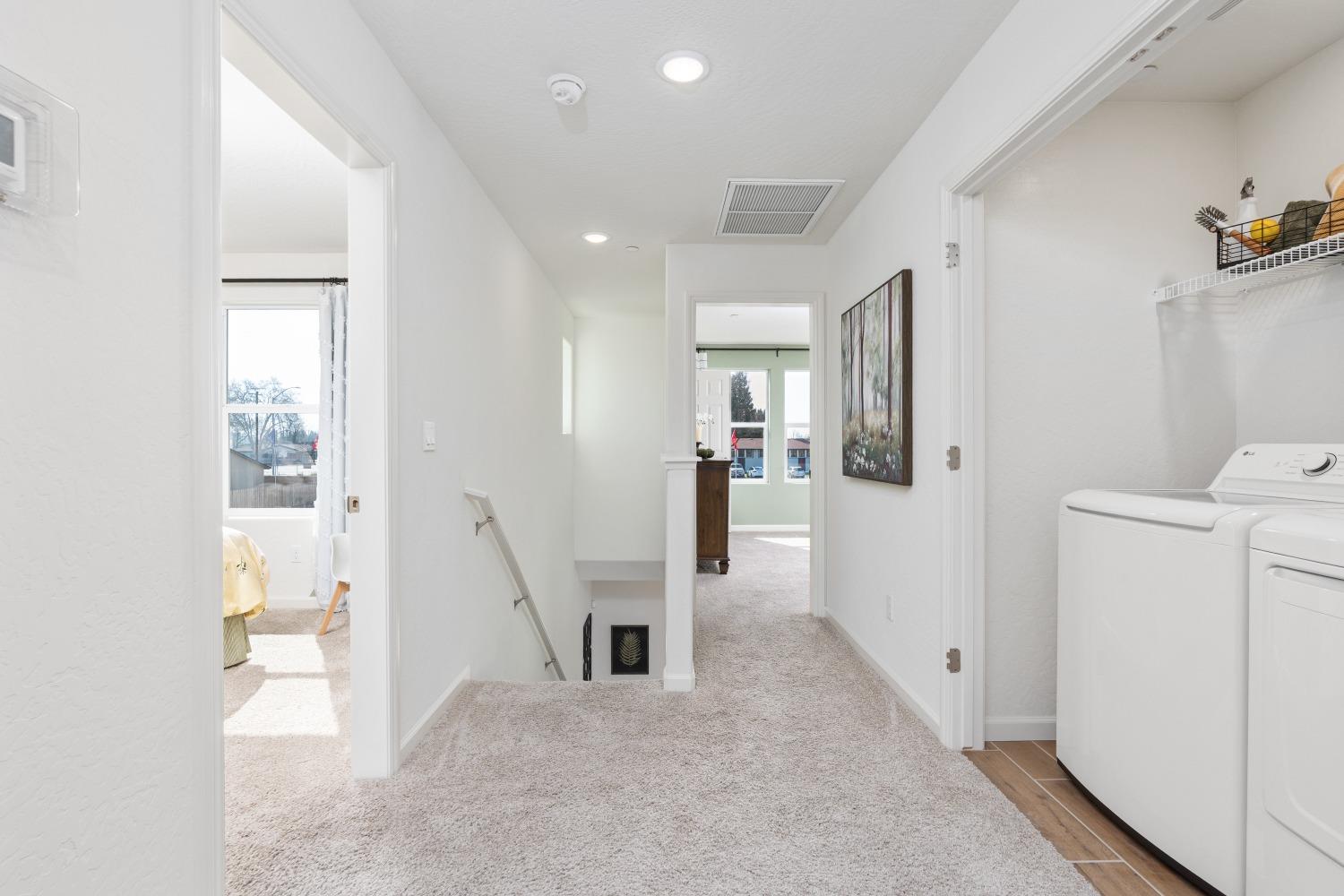 6671 E Clingstone Dr, Fresno, CA 93727