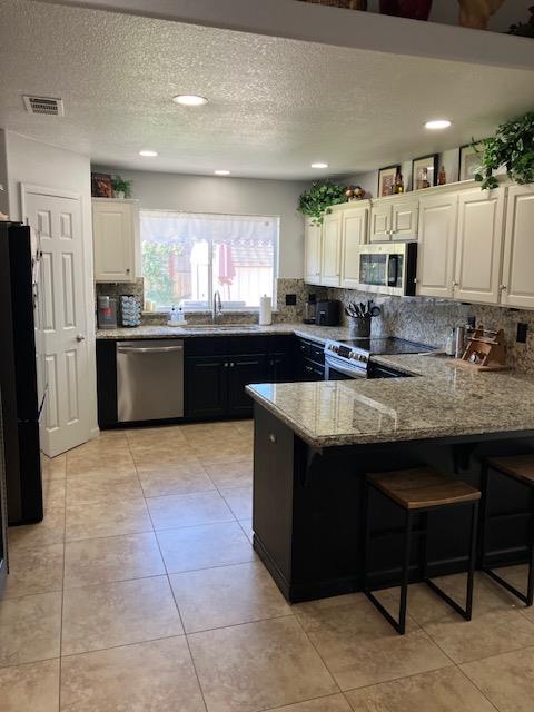 168 Decatur Ave, Clovis, CA 93611