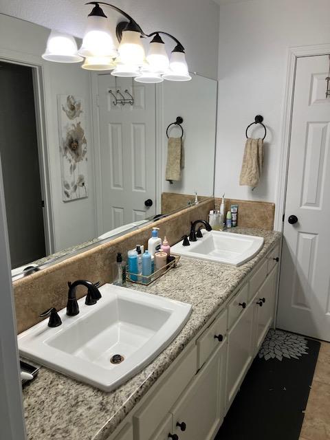 168 Decatur Ave, Clovis, CA 93611