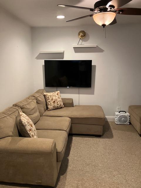 168 Decatur Ave, Clovis, CA 93611