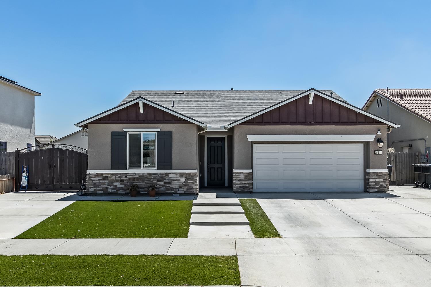 3541 E Laura, Visalia, CA 93292