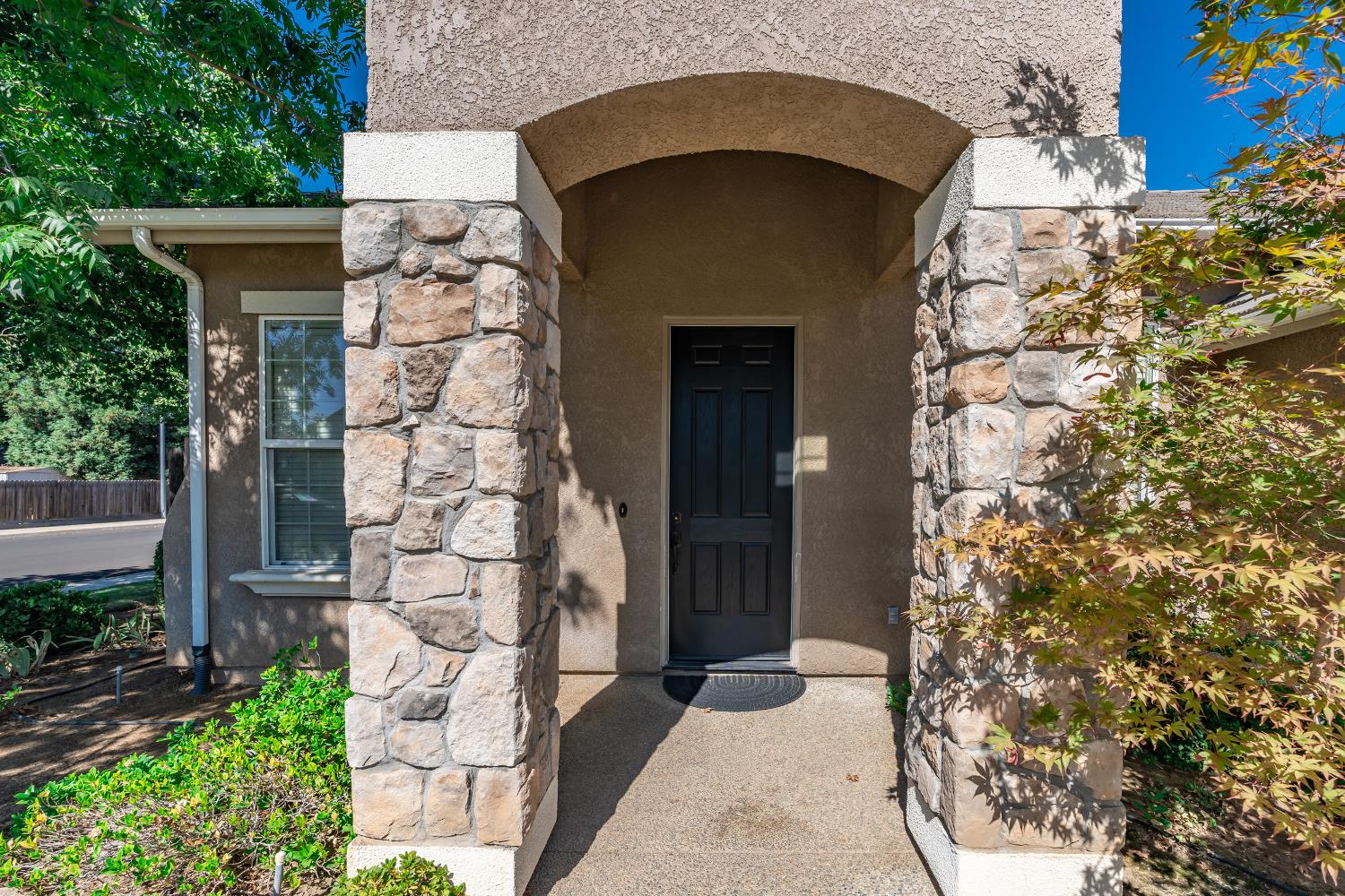 256 N Magnolia Ave, Clovis, CA 93611